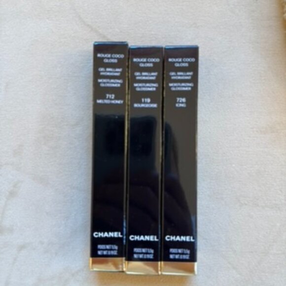 Chanel Beaute Lip Gloss Holiday Special - Picture 3 of 7